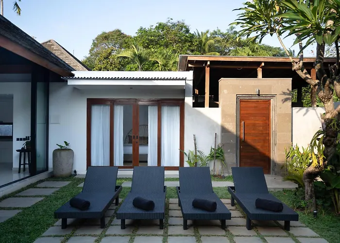 Under The Sun - Villa