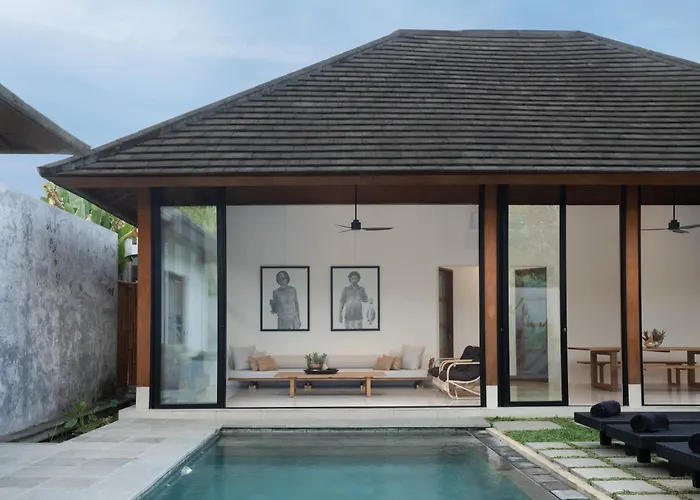 Under The Sun - * Seminyak (Bali)